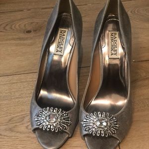 Badgley Mischka peep-toe heels
